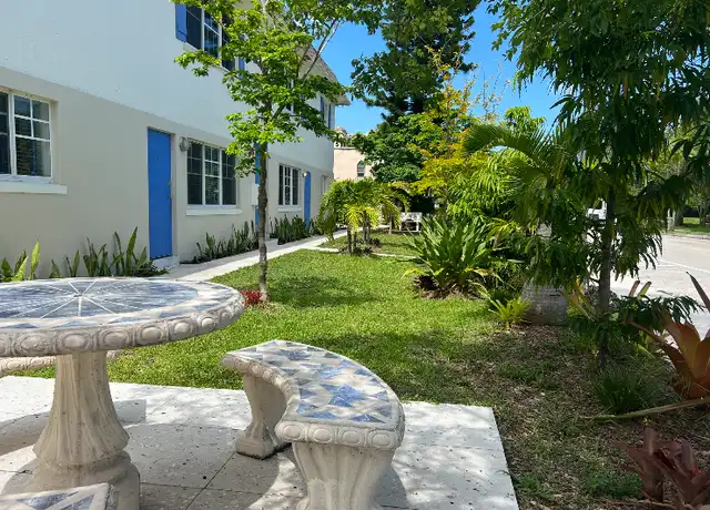 Property at 907 NW 4th St, Fort Lauderdale, FL, 33311, 2 beds, 1 bath, [object Object]