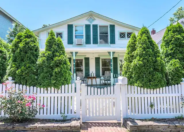 Property at 173 14th Ave, Sea Cliff, NY, 11579, 2 beds, 1 bath, [object Object]