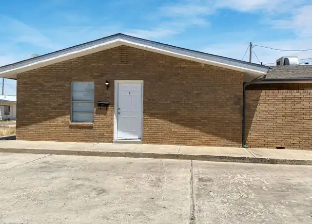 Property at 1002 N Linam St Unit 1, Hobbs, NM, 88240, 2 beds, 1 bath, [object Object]
