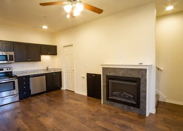 Property at 610 SE Spokane St Unit 05, Portland, OR, 97202, 1 bed, 1.5 baths, [object Object]