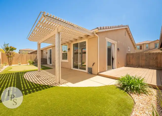 Property at 2030 E Axelson Dr, Fresno, CA, 93730, 2 beds, 2 baths, [object Object]