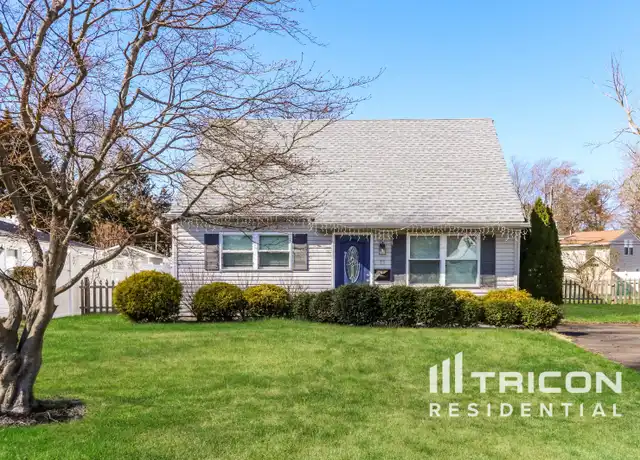 Property at 11 Park Ave, Hatboro, PA, 19040, 4 beds, 2 baths, [object Object]