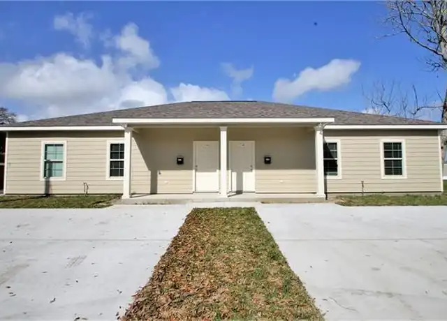 Property at 124 Kimble St Unit B, Belle Chasse, LA, 70037, 3 beds, 2 baths, [object Object]