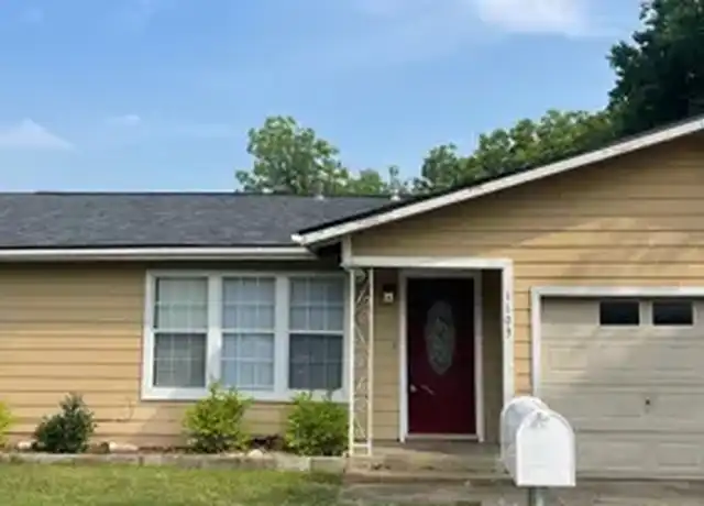 Property at 1103 Williams Ave, Cleburne, TX, 76033, 2 beds, 1 bath, [object Object]
