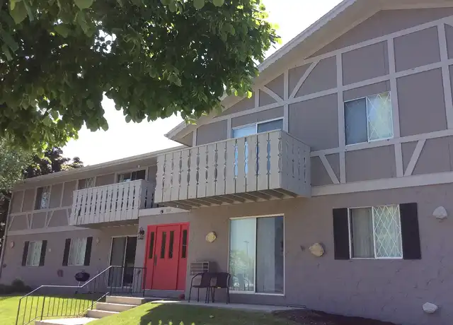 Property at Chateau Apartments - 620 Broughton Dr, Sheboygan, WI, 53081, 2 beds, 1.5 baths, [object Object]