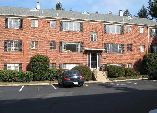 Property at 1125 N Randolph St Unit 11, Arlington, VA, 22201, 2 beds, 1 bath, [object Object]