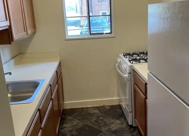 Property at 1125 N Randolph St Unit 11, Arlington, VA, 22201, 2 beds, 1 bath, [object Object]