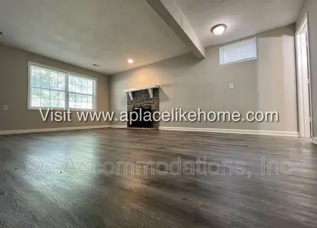 Property at 13139 S Brougham Dr, Olathe, KS, 66062, 2 beds, 1.5 baths, [object Object]