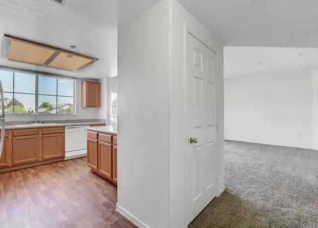 Property at 833 Aspen Peak Loop, Henderson, NV, 89011, 2 beds, 2 baths, [object Object]
