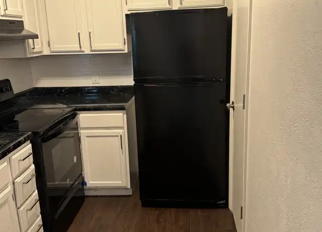 Property at 2930 Storey Ln Unit 304, Dallas, TX, 75220, 2 beds, 2 baths, [object Object]