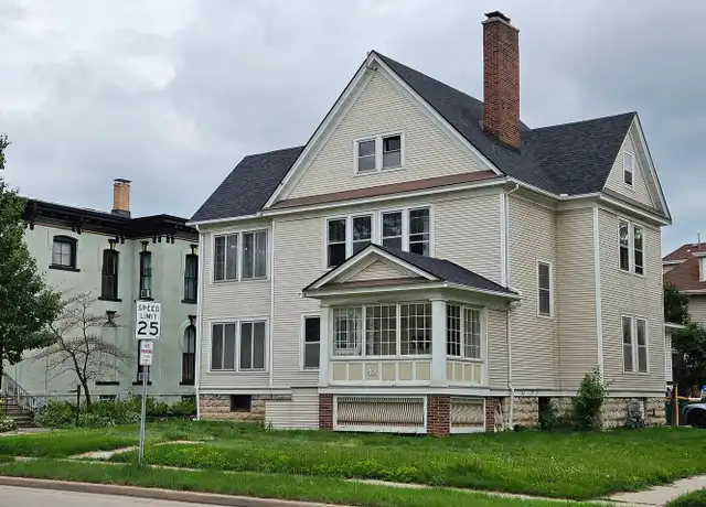 Property at 42 N Park Ave Unit 3, Fond du Lac, WI, 54935, 2 beds, 1 bath, [object Object]