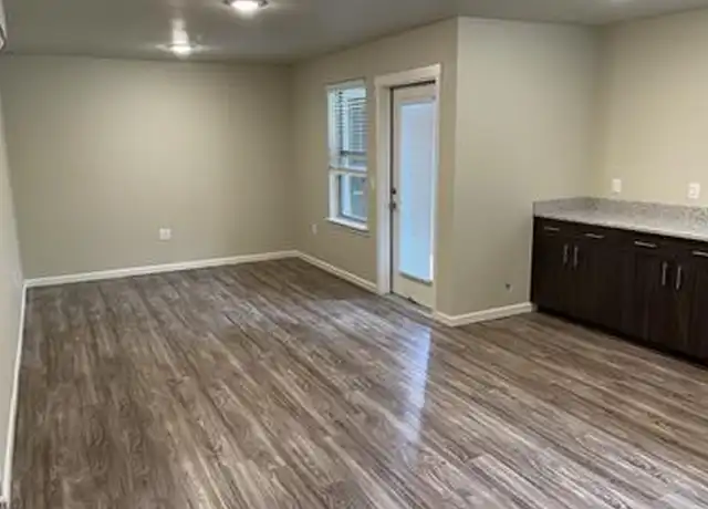 Property at 1041 Schurman Dr S, Salem, OR, 97302, 2 beds, 2 baths, [object Object]