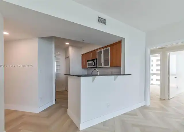 Property at 335 S Biscayne Blvd, Miami, FL, 33131, 3 beds, 2 baths, [object Object]