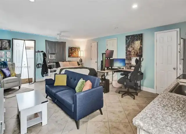 Property at 1041 NE 9th Ave Unit A1, Fort Lauderdale, FL, 33304, 0 beds, 1 bath, [object Object]