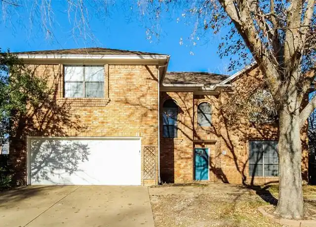 Property at 10 Crooked Creek Ct, Roanoke, TX, 76262, 5 beds, 2.5 baths, [object Object]
