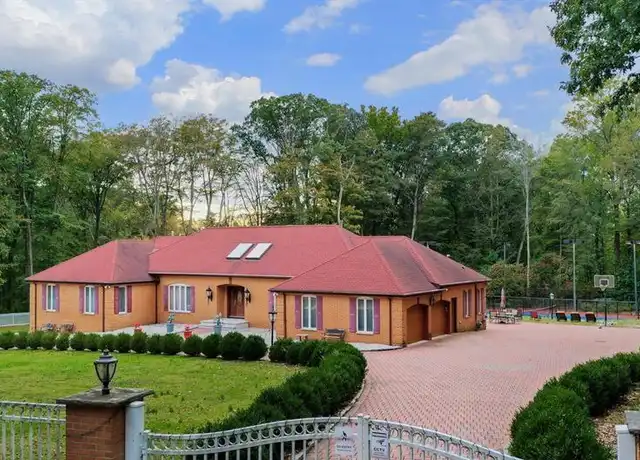 Property at 91 Chestnut Ridge Rd, Saddle River, NJ, 07458, 6 beds, 6.5 baths, [object Object]