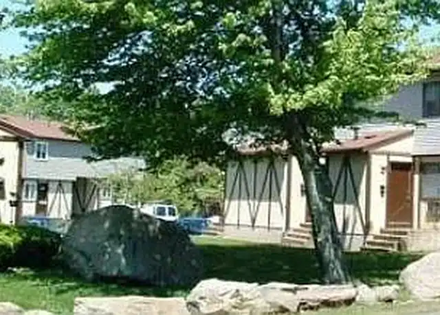 Property at Deerfield Gardens - 123 Midfield Dr, Waterbury, CT, 06705, 1 bed, 1 bath, [object Object]