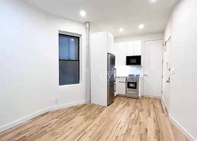 Property at 110 9th Ave Unit 22, New York, NY, 10011, 1 bed, 1 bath, [object Object]