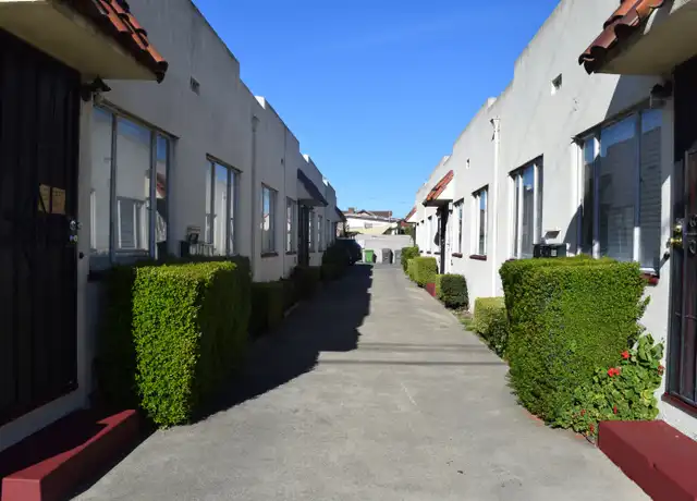 Property at 1701 41st Ave Unit B, Oakland, CA, 94601, 1 bed, 1 bath, [object Object]