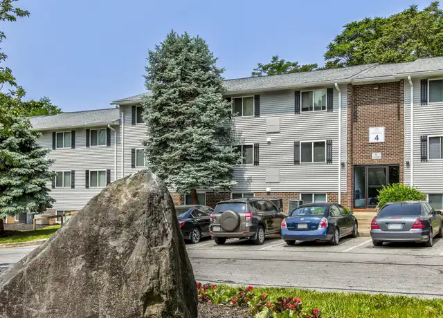 Property at Crescent Pointe - 6 Brubar Ct, Gwynn Oak, MD, 21207, 1-3 bed, 1-2 bath, [object Object]