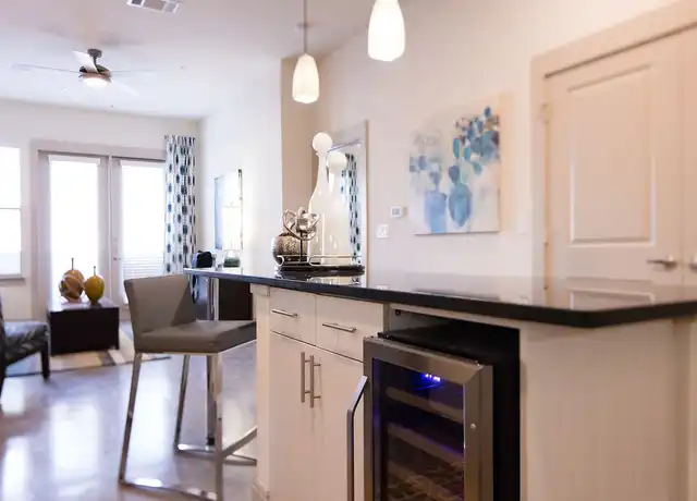 Property at Magnolia on Park - 2901 W 5th St, Fort Worth, TX, 76107, 1-2 bed, 1-2 bath, [object Object]