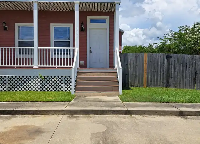 Property at 2525 Esplanade Unit B, Ocean Springs, MS, 39564, 3 beds, 2 baths, [object Object]