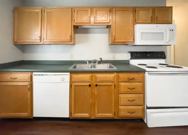 Property at 813 W University Ave #811, Muncie, IN, 47303, 2 beds, 1 bath, [object Object]