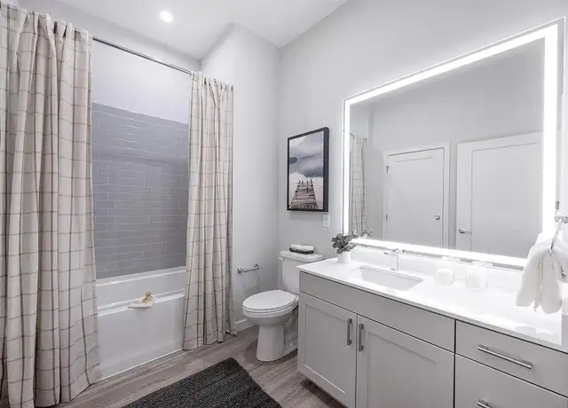 Photo of 492 Boston Post Rd, Wayland, MA 01778