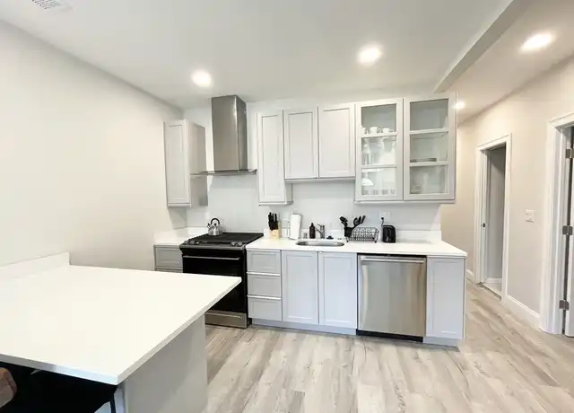 Property at 23 Newport St Unit 2, Boston, MA, 02125, 5 beds, 2 baths, [object Object]