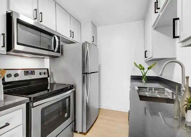 Property at 520 Kelton Ave, Los Angeles, CA, 90024, 1-2 bed, 1-2 bath, [object Object]
