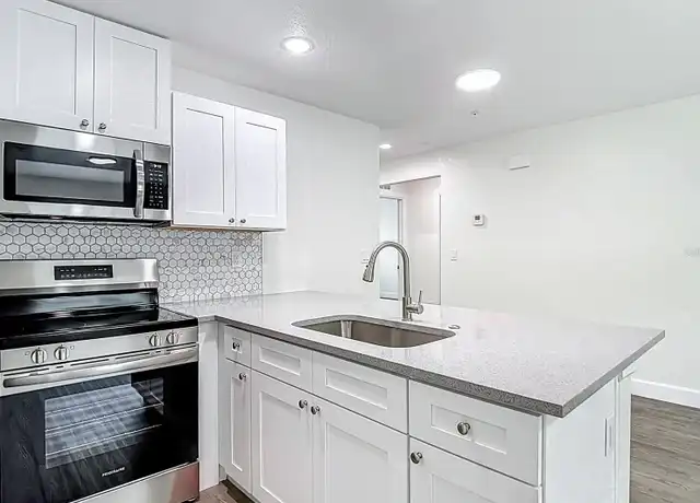Property at 326 N Grosse Ave Unit 1, Tarpon Springs, FL, 34689, 3 beds, 2 baths, [object Object]
