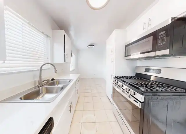Property at 1863 10th St Unit 031L, Santa Monica, CA, 90404, 2 beds, 2 baths, [object Object]