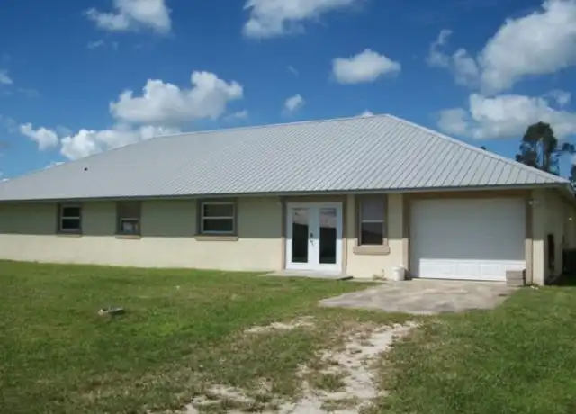 Property at 1084 North Ave Unit A, Moore Haven, FL, 33471, 3 beds, 2 baths, [object Object]