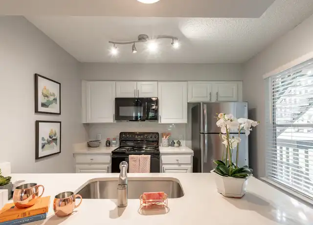 Property at 3523 N Hills Dr Unit 684, Austin, TX, 78731, 2 beds, 1 bath, [object Object]