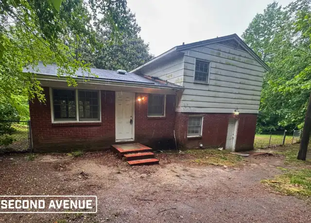 Property at 305 Cedarwood St, Spring Lake, NC, 28390, 3 beds, 2 baths, [object Object]