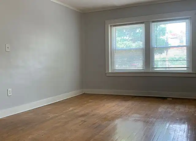 Property at 1109 W 40th St Unit 1E, Kansas City, MO, 64111, 1 bed, 1 bath, [object Object]