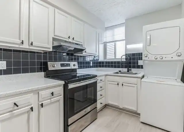 Property at Stone Lodge - 5125 Cedar Dr, Columbus, OH, 43232, 2 beds, 1 bath, [object Object]