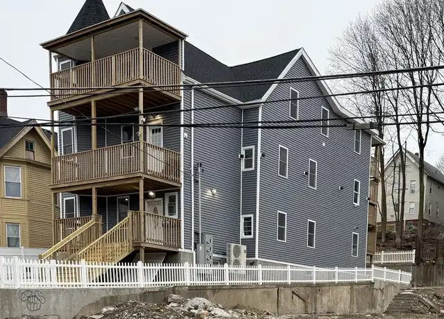 Property at 975 N Main St Unit 1st flr, Waterbury, CT, 06704, 4 beds, 1 bath, [object Object]