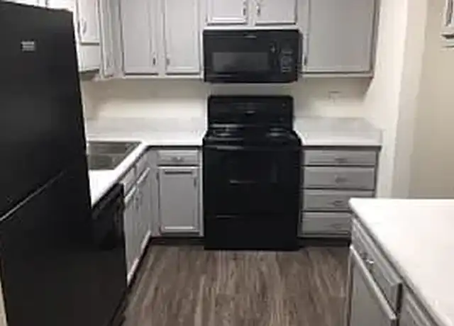 Property at Carrington Place Apartments - 3104 Holmans Ln, Jeffersonville, IN, 47130, 1-2 bed, 1-2 bath, [object Object]