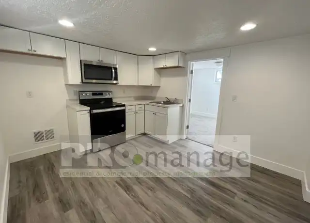 Property at 160 W 14th St Unit 160 1/2 (basement), Idaho Falls, ID, 83402, 1 bed, 1 bath, [object Object]