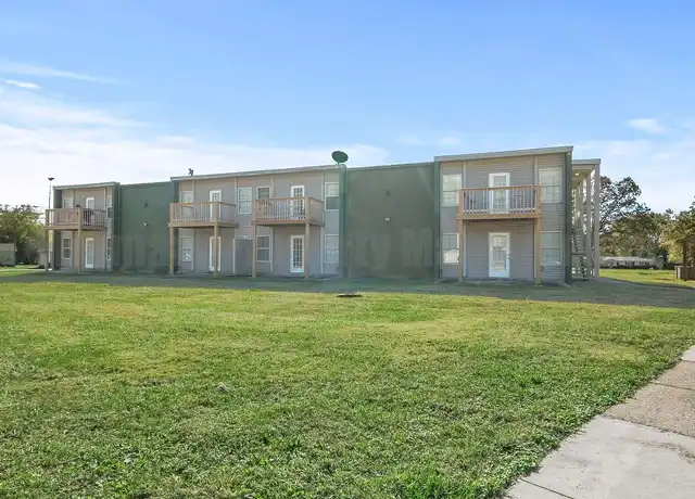 Property at The Landings at Red Rock - 407 N College St, Tullahoma, TN, 37388, 1 bed, 1 bath, [object Object]