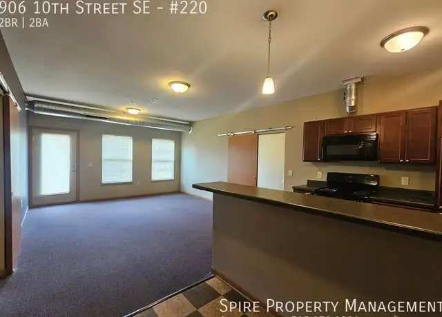 Property at 906 10th St SE Unit 220, Cedar Rapids, IA, 52401, 2 beds, 2 baths, [object Object]