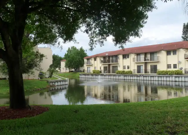 Property at 2050 Oleander Blvd Unit 10-207, Fort Pierce, FL, 34950, 1 bed, 1 bath, [object Object]