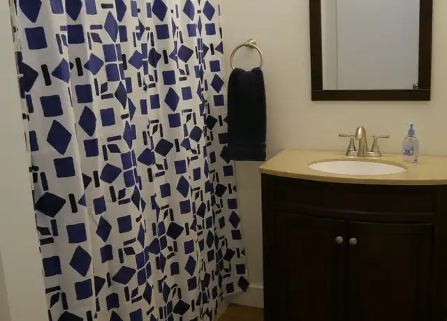 Property at 16 School St, Brunswick, ME, 04011, 1 bed, 1 bath, [object Object]