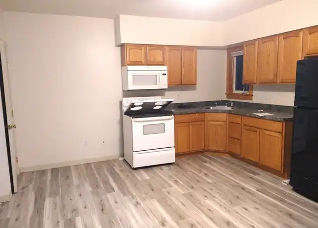Property at 215 Walnut St Unit 8, New Bedford, MA, 02740, 1 bed, 1 bath, [object Object]