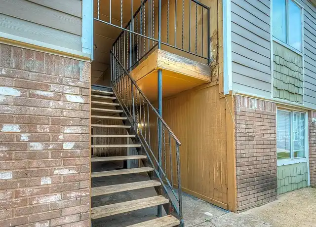 Property at The Vue at Garden Square - 7201 Melrose Ln, Oklahoma City, OK, 73127, 2 beds, 1 bath, [object Object]