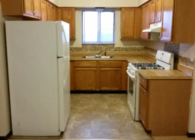 Property at 7718 Wildwood Ct, Darien, IL, 60561, 2 beds, 1 bath, [object Object]