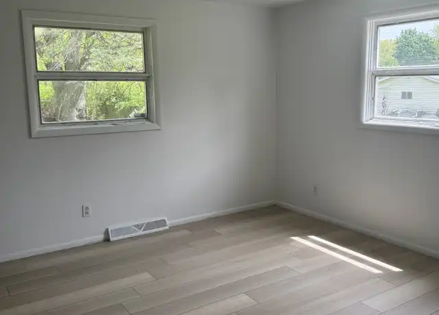 Property at 4054 Buesching Dr, Fort Wayne, IN, 46815, 4 beds, 2 baths, [object Object]