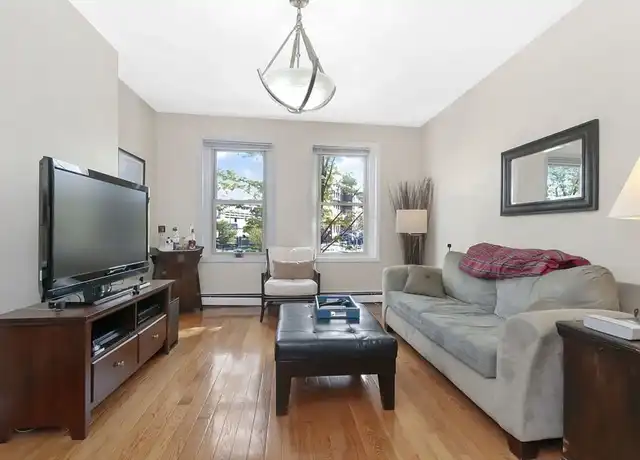 Property at 120 Union Park St Unit 1, Boston, MA, 02118, 1 bed, 1 bath, [object Object]