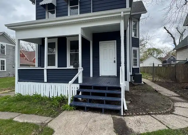 Property at 1315 Brown St Unit 1, Davenport, IA, 52804, 2 beds, 1.5 baths, [object Object]